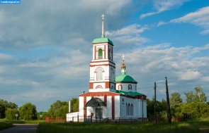 Первомайский район. Никольская церковь в селе Лычное