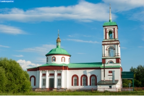 Первомайский район. Церковь Николая Чудотворца в селе Лычное