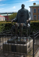 Санкт-Петербургская губерния. Памятник Петр I в Петропавловской крепости Санкт-Петербурга