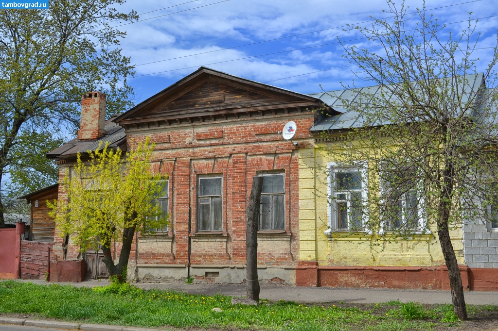 Фото домов тамбова. Улица Ленинградская Тамбов. Тамбов ул Ленинградская 10. Тамбов дома ул Ленинградская д 10. Ленинградская 19 Тамбов.